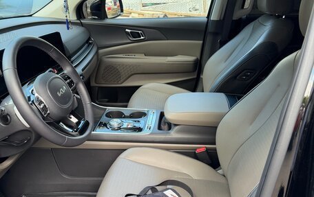 KIA Carnival, 2024 год, 5 800 000 рублей, 9 фотография