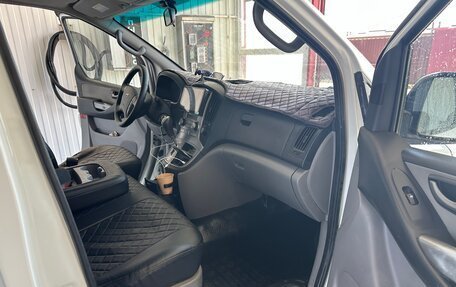 Hyundai Grand Starex Grand Starex I рестайлинг 2, 2008 год, 1 400 000 рублей, 10 фотография