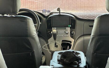 Hyundai Grand Starex Grand Starex I рестайлинг 2, 2008 год, 1 400 000 рублей, 12 фотография