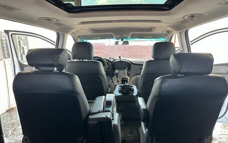 Hyundai Grand Starex Grand Starex I рестайлинг 2, 2008 год, 1 400 000 рублей, 13 фотография