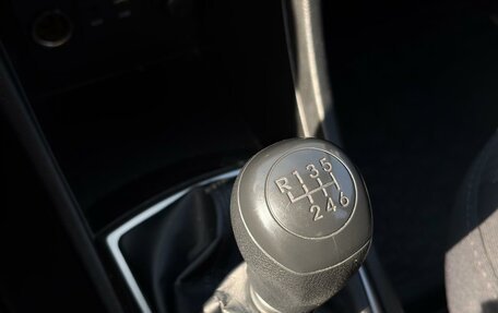 Hyundai Solaris II рестайлинг, 2015 год, 1 020 000 рублей, 12 фотография