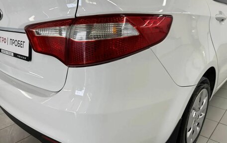 KIA Rio III рестайлинг, 2013 год, 860 000 рублей, 10 фотография