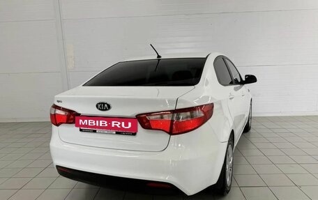 KIA Rio III рестайлинг, 2013 год, 860 000 рублей, 6 фотография