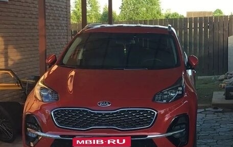KIA Sportage IV рестайлинг, 2019 год, 2 500 000 рублей, 1 фотография