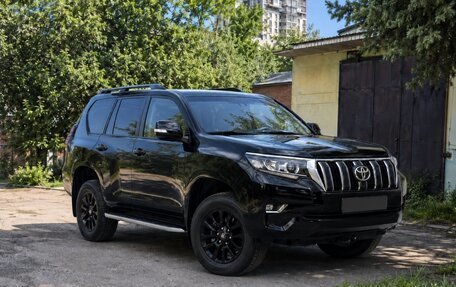 Toyota Land Cruiser Prado 150 рестайлинг 2, 2017 год, 4 500 000 рублей, 1 фотография
