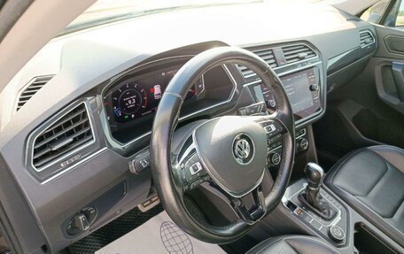 Volkswagen Tiguan II, 2019 год, 2 242 000 рублей, 1 фотография