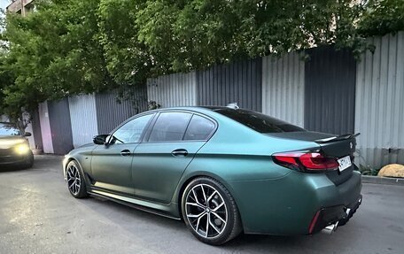 BMW 5 серия, 2022 год, 5 900 000 рублей, 3 фотография