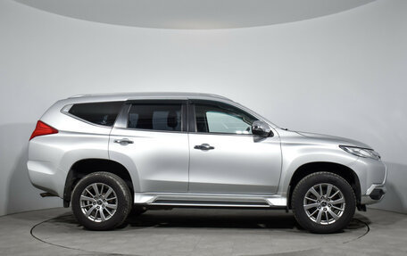 Mitsubishi Pajero Sport III рестайлинг, 2019 год, 2 690 000 рублей, 4 фотография