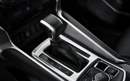 Mitsubishi Pajero Sport III рестайлинг, 2019 год, 2 690 000 рублей, 12 фотография