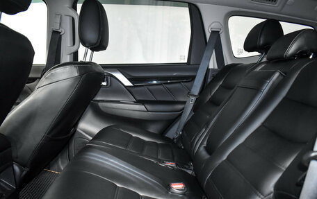 Mitsubishi Pajero Sport III рестайлинг, 2019 год, 2 690 000 рублей, 13 фотография
