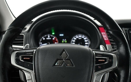 Mitsubishi Pajero Sport III рестайлинг, 2019 год, 2 690 000 рублей, 18 фотография