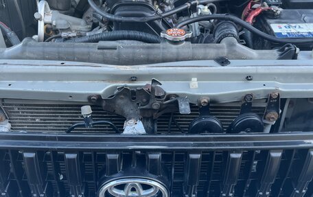 Toyota Land Cruiser Prado 90 рестайлинг, 2001 год, 849 000 рублей, 2 фотография