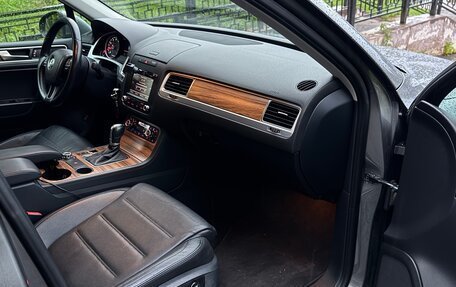 Volkswagen Touareg III, 2012 год, 1 900 000 рублей, 7 фотография