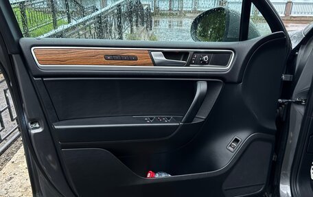 Volkswagen Touareg III, 2012 год, 1 900 000 рублей, 19 фотография
