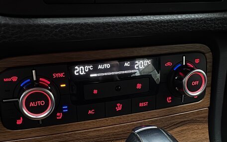 Volkswagen Touareg III, 2012 год, 1 900 000 рублей, 23 фотография