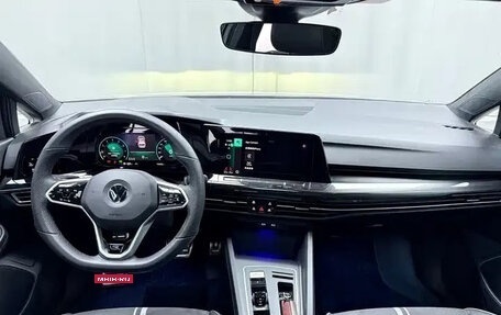 Volkswagen Golf VIII, 2023 год, 1 870 000 рублей, 7 фотография