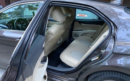 Toyota Camry, 2018 год, 2 850 000 рублей, 10 фотография