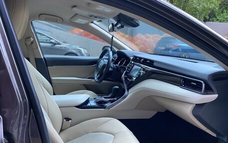 Toyota Camry, 2018 год, 2 850 000 рублей, 11 фотография