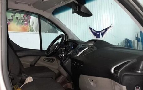 Ford Tourneo Custom I рестайлинг, 2017 год, 1 920 000 рублей, 6 фотография