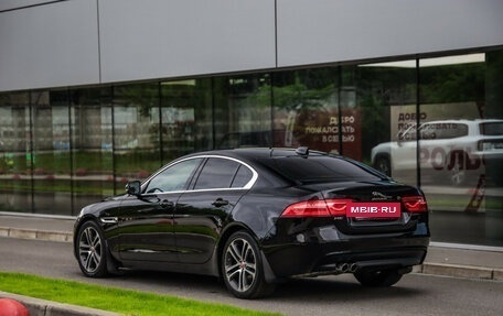 Jaguar XE I рестайлинг, 2017 год, 1 875 000 рублей, 9 фотография