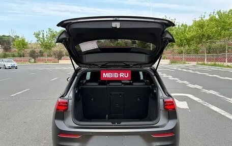 Volkswagen Golf VIII, 2023 год, 1 790 000 рублей, 7 фотография