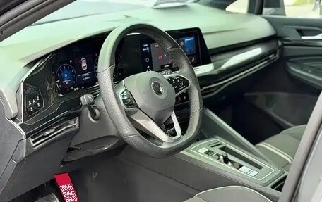 Volkswagen Golf VIII, 2023 год, 1 790 000 рублей, 9 фотография