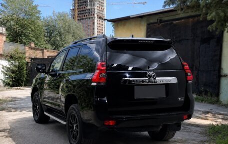Toyota Land Cruiser Prado 150 рестайлинг 2, 2017 год, 4 500 000 рублей, 2 фотография