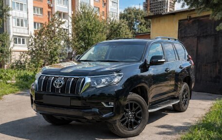 Toyota Land Cruiser Prado 150 рестайлинг 2, 2017 год, 4 500 000 рублей, 3 фотография
