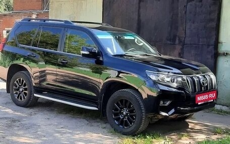 Toyota Land Cruiser Prado 150 рестайлинг 2, 2017 год, 4 500 000 рублей, 4 фотография