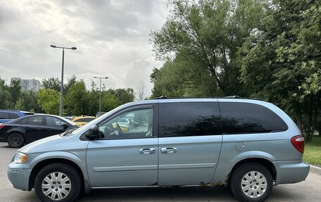 Chrysler Town & Country IV, 2005 год, 525 000 рублей, 3 фотография