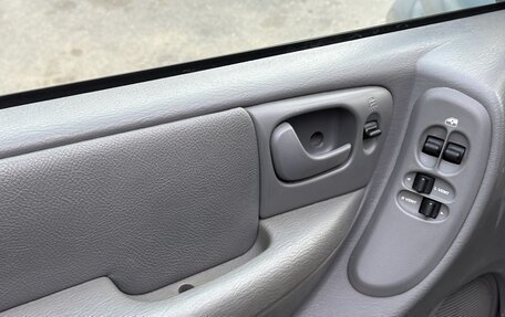 Chrysler Town & Country IV, 2005 год, 525 000 рублей, 16 фотография
