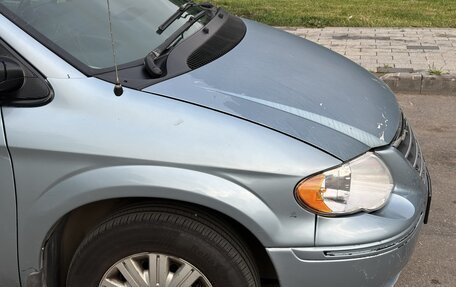 Chrysler Town & Country IV, 2005 год, 525 000 рублей, 10 фотография