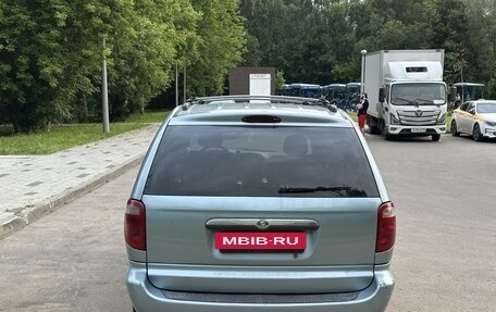 Chrysler Town & Country IV, 2005 год, 525 000 рублей, 5 фотография