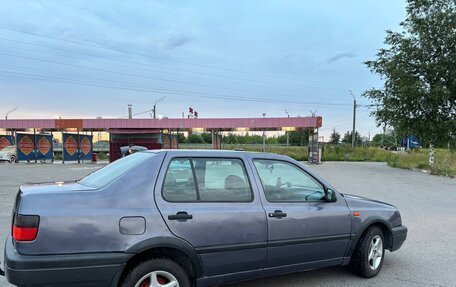 Volkswagen Vento, 1994 год, 150 000 рублей, 6 фотография