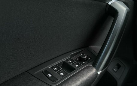 Volkswagen Tiguan II, 2017 год, 2 630 000 рублей, 24 фотография