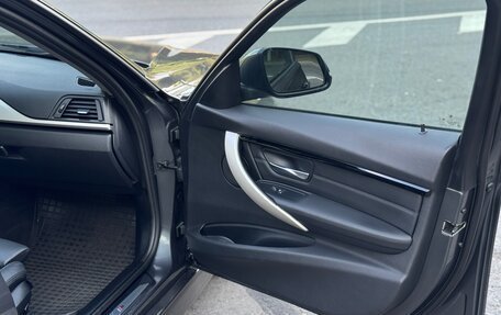 BMW 3 серия, 2018 год, 1 700 000 рублей, 11 фотография