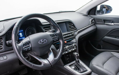 Hyundai Elantra VI рестайлинг, 2019 год, 1 750 000 рублей, 10 фотография