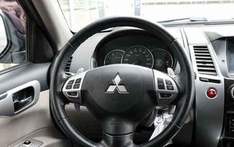 Mitsubishi Pajero Sport II рестайлинг, 2014 год, 1 999 000 рублей, 18 фотография