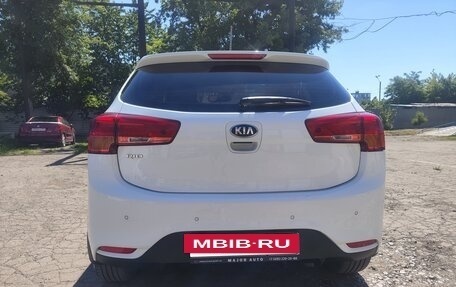 KIA Rio III рестайлинг, 2016 год, 1 100 000 рублей, 8 фотография