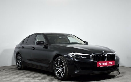 BMW 5 серия, 2021 год, 4 390 000 рублей, 3 фотография