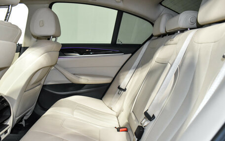 BMW 5 серия, 2021 год, 4 390 000 рублей, 14 фотография