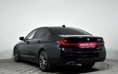 BMW 5 серия, 2021 год, 4 390 000 рублей, 8 фотография