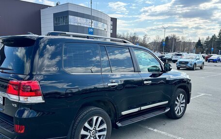 Toyota Land Cruiser 200, 2016 год, 6 000 000 рублей, 2 фотография