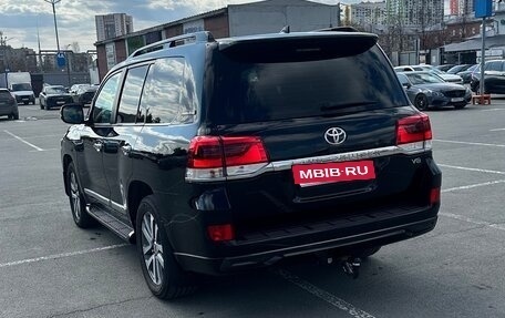 Toyota Land Cruiser 200, 2016 год, 6 000 000 рублей, 4 фотография