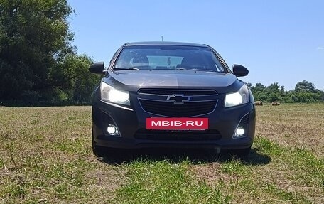 Chevrolet Cruze II, 2013 год, 700 000 рублей, 3 фотография