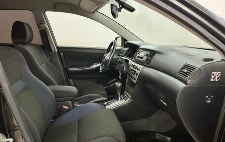 Toyota Corolla, 2004 год, 690 000 рублей, 10 фотография