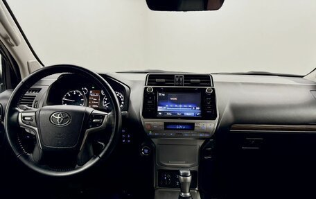 Toyota Land Cruiser Prado 150 рестайлинг 2, 2018 год, 5 300 000 рублей, 18 фотография