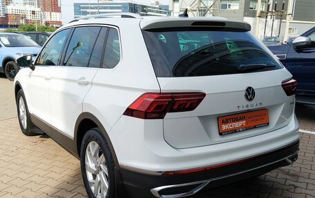 Volkswagen Tiguan II, 2021 год, 2 960 000 рублей, 6 фотография