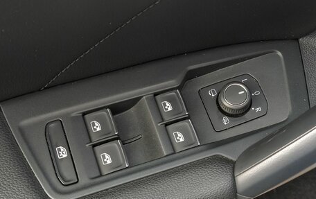 Volkswagen Tiguan II, 2021 год, 2 960 000 рублей, 17 фотография