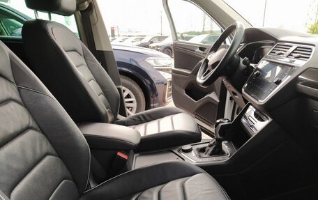 Volkswagen Tiguan II, 2021 год, 2 960 000 рублей, 20 фотография